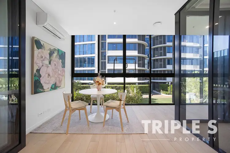 810/4 Waterways Street, Wentworth Point NSW 2127