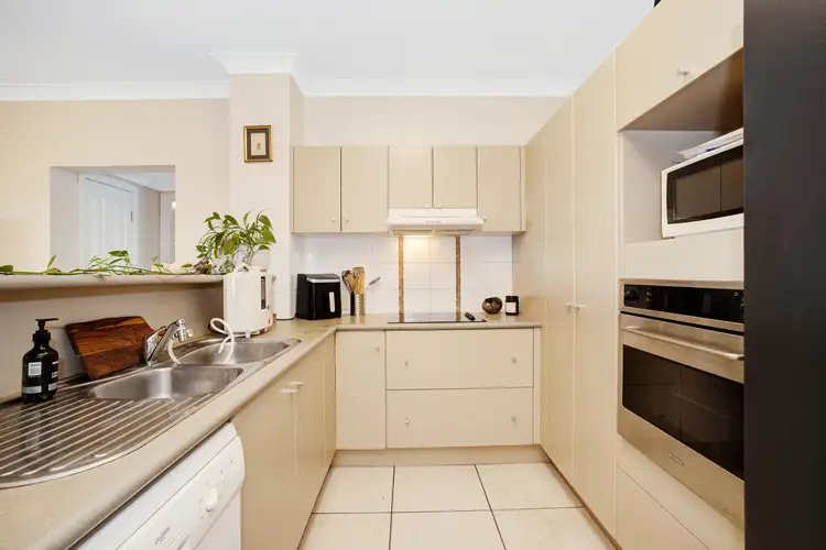 Fifth view of Homely unit listing, 11/16-22 Martinez Avenue, West End QLD 4810