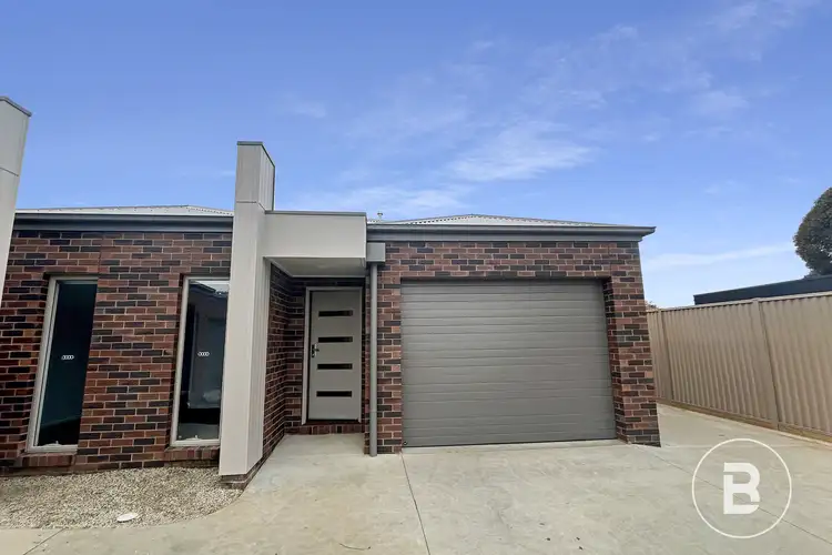 2/1128 Armstrong Street