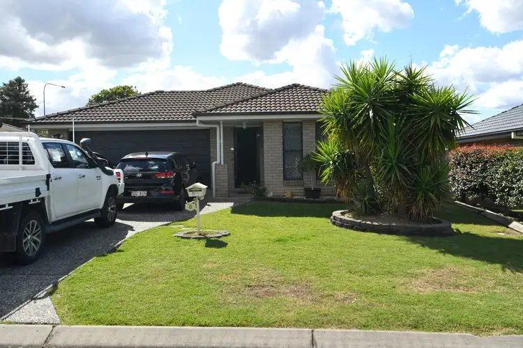 8 Harrier Place, Lowood QLD 4311