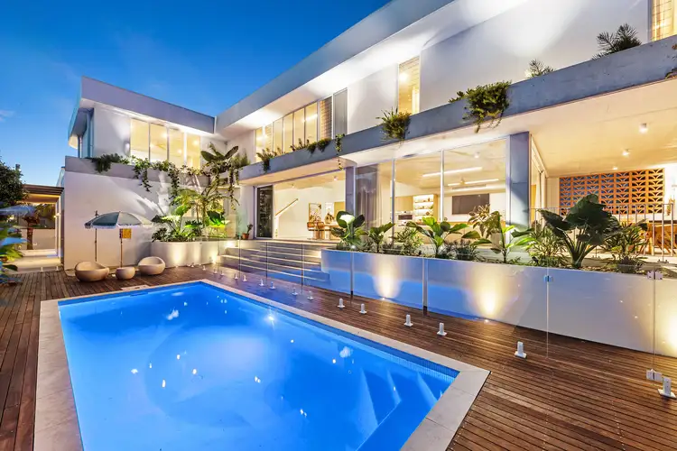 62 Twenty Sixth Avenue, Palm Beach QLD 4221