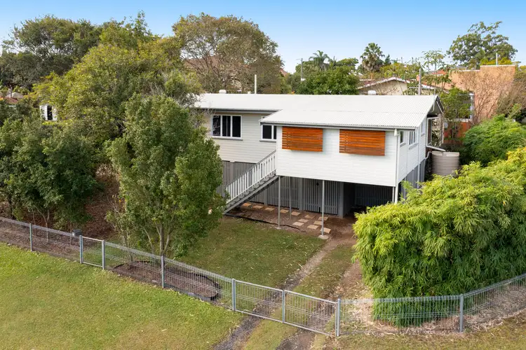 30 Layard Street, Holland Park QLD 4121