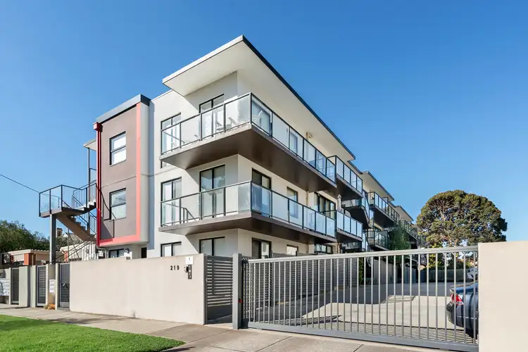 10/219 Watton Street, Werribee VIC 3030