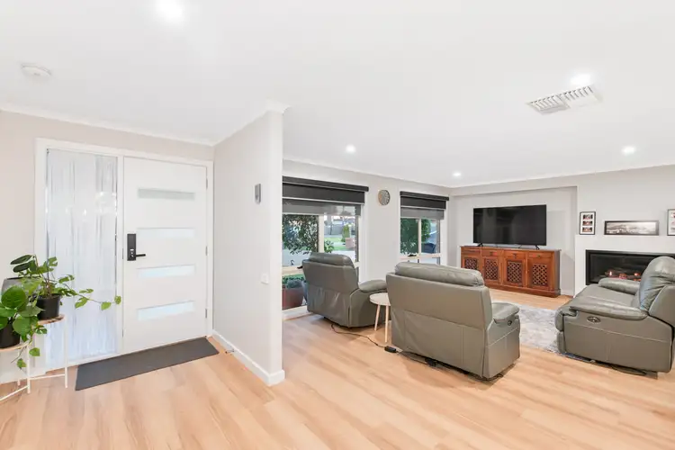 Second view of Homely house listing, 6 Lapthorne Court, Mildura VIC 3500