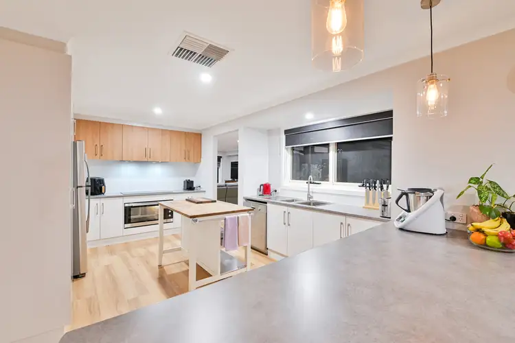 Sixth view of Homely house listing, 6 Lapthorne Court, Mildura VIC 3500