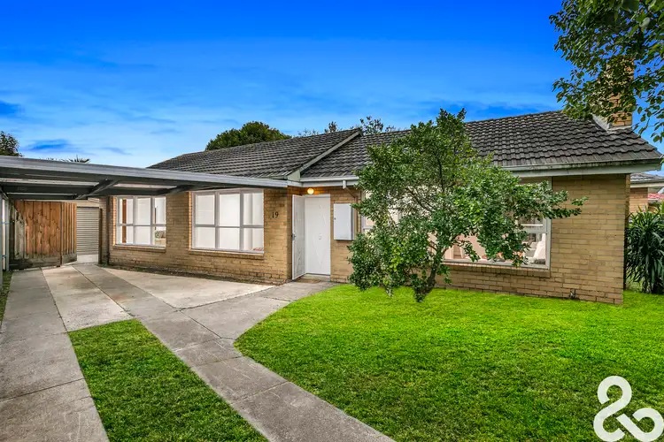 19 Club Avenue, Kingsbury VIC 3083