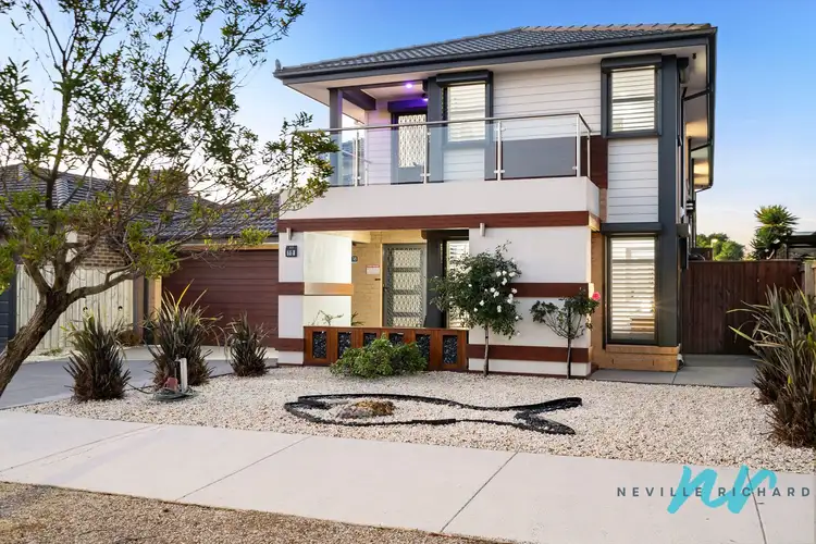 18 Half Moon Crescent, Indented Head VIC 3223