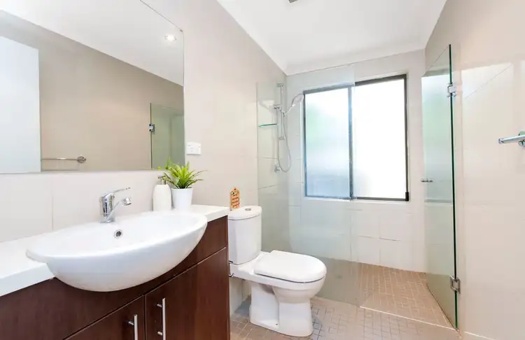 Fifth view of Homely apartment listing, 2/25 Chelmsford Avenue, Botany NSW 2019