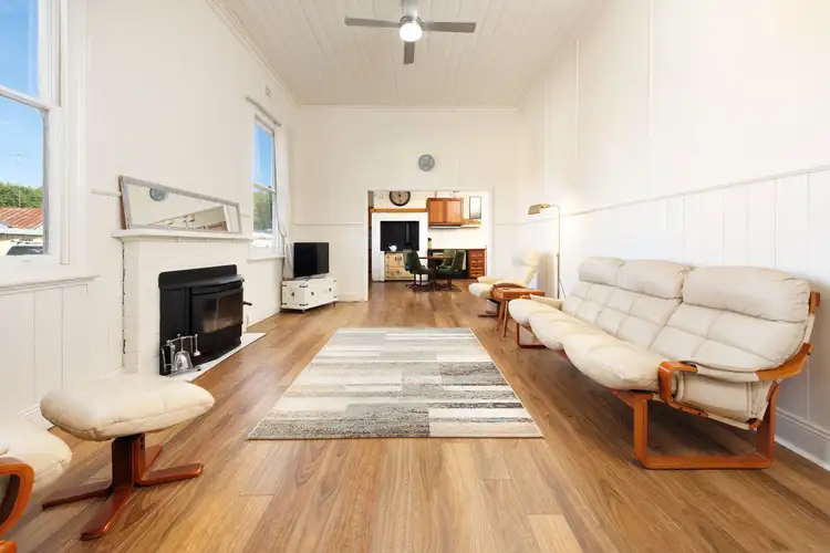 Fifth view of Homely house listing, 17 Akuna Avenue, Tallangatta VIC 3700