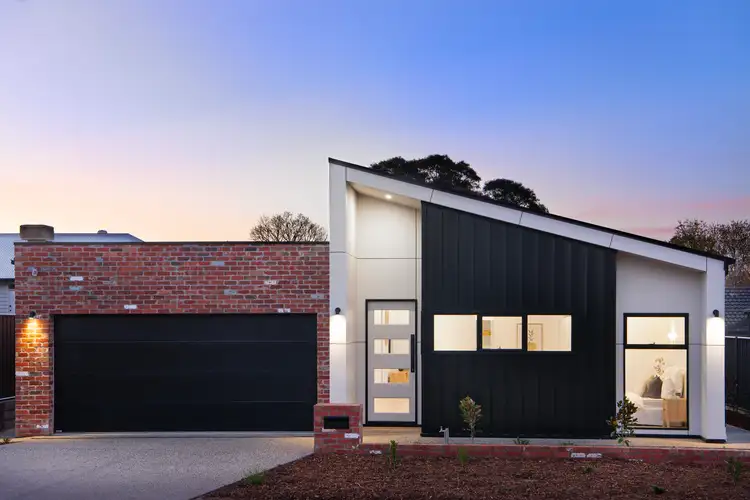 11 Wallace Street, Castlemaine VIC 3450