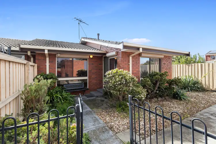 3/49 Merlin Crescent
