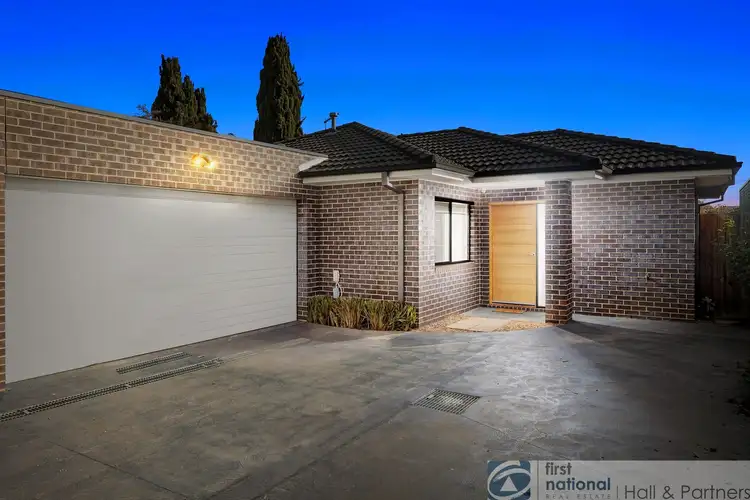 2/28 Victor Avenue, Dandenong North VIC 3175