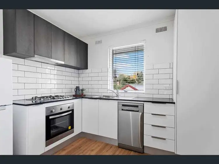 Fifth view of Homely apartment listing, 7/23 Hallam Street, Quarry Hill VIC 3550