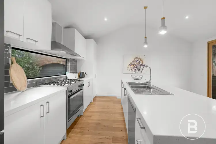 Sixth view of Homely house listing, 5 Samann Court, Mount Clear VIC 3350