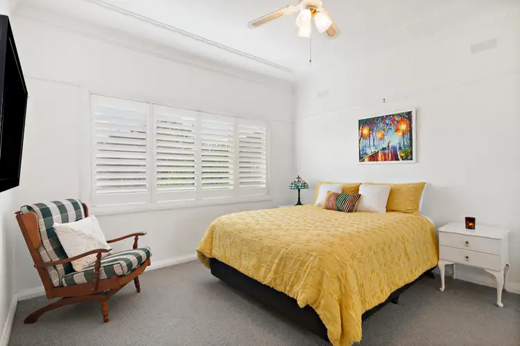 Fifth view of Homely house listing, 2 Gowan Brae Avenue, Mount Ousley NSW 2519