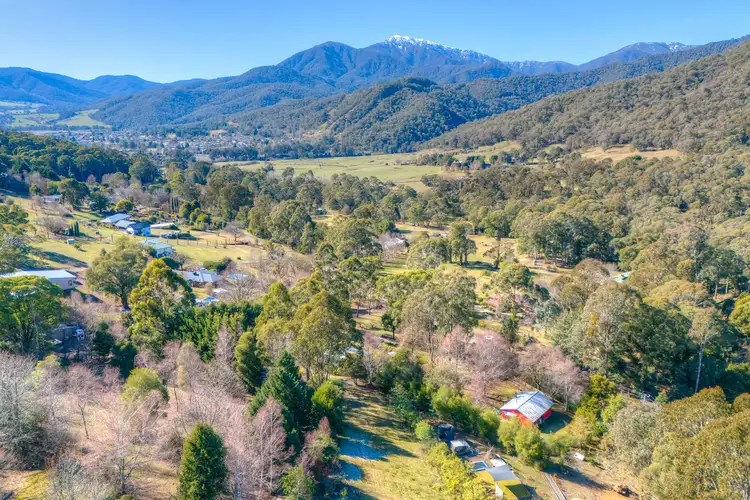 198 Simmonds Creek Road, Tawonga South VIC 3698