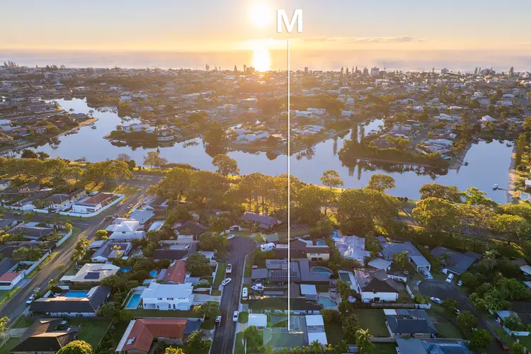 5 Hood Court, Mermaid Waters QLD 4218