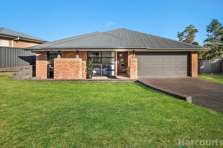 7 Bellona Chase, Cameron Park NSW 2285