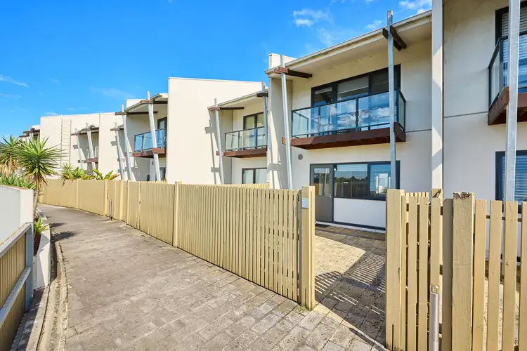 10/117 McLeod Road