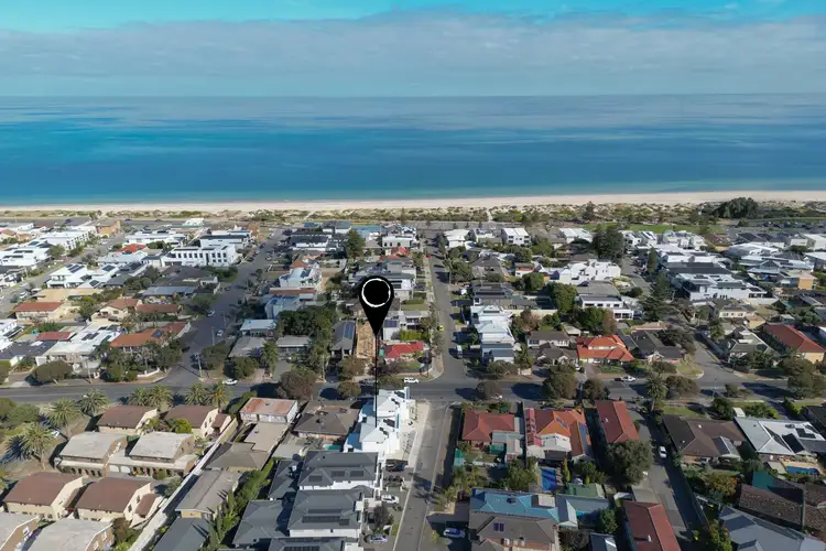 1A Dineen Place, West Beach SA 5024