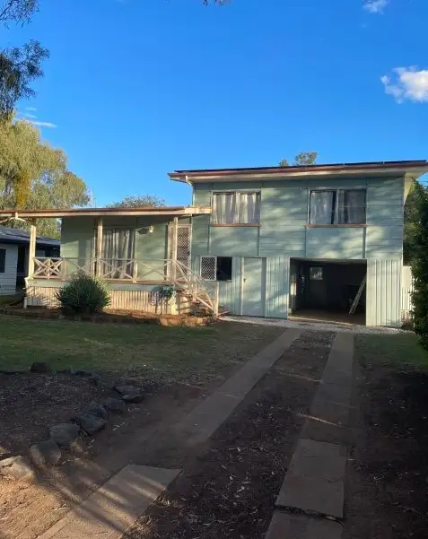4 Brimblecombe Street, Dalby QLD 4405