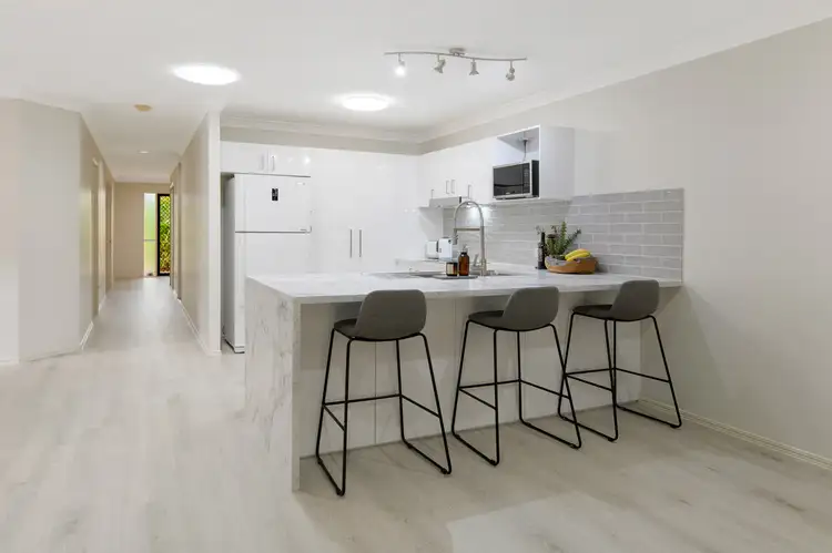 Fifth view of Homely house listing, 2/10 Marybeth Crescent, Molendinar QLD 4214