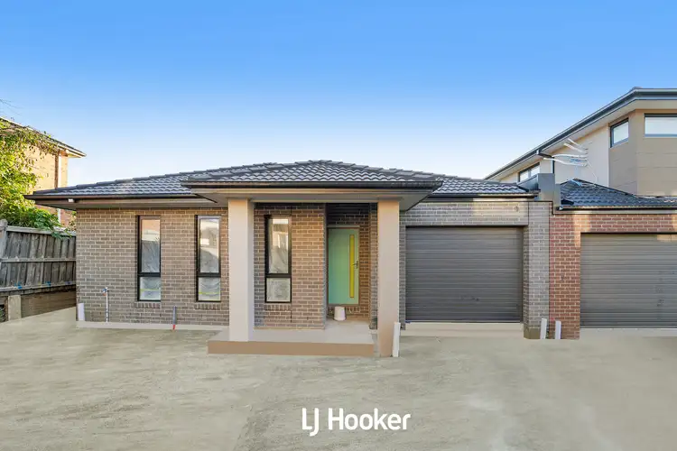 10/294 Pound Road, Hampton Park VIC 3976