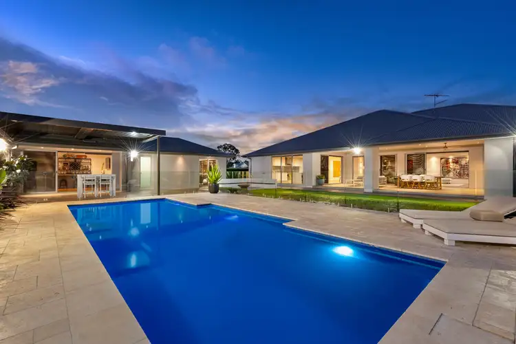 11 Woodhall Place, Luddenham NSW 2745