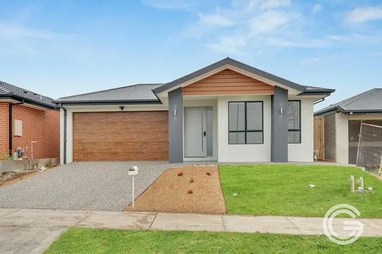28 Clara Drive, Clyde North VIC 3978
