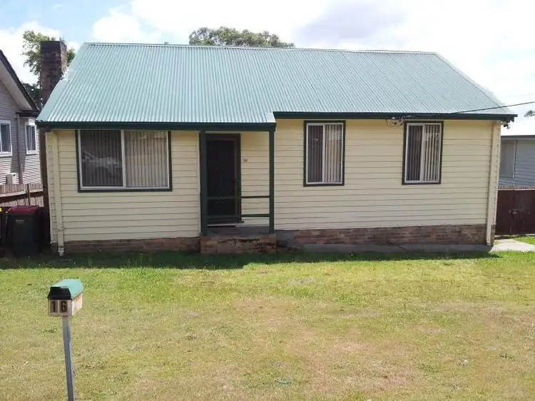 16 Mount Hall Road, Raymond Terrace NSW 2324