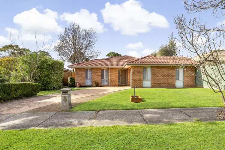 12 Lambert Avenue, Sunbury VIC 3429