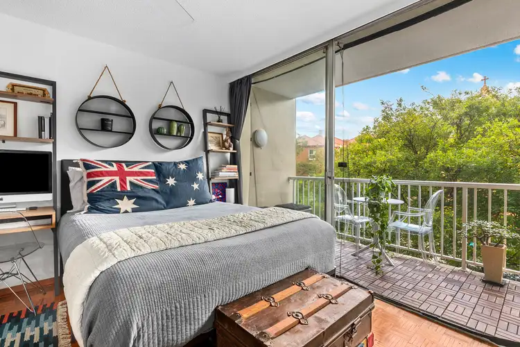 Third view of Homely studio listing, 503/76 Roslyn Gardens, Rushcutters Bay NSW 2011