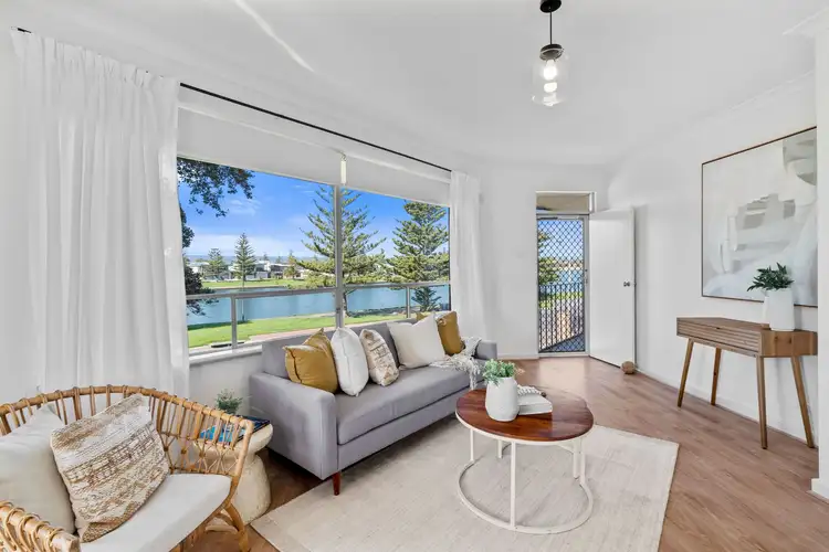 4/22 Patawalonga Frontage, Glenelg North SA 5045
