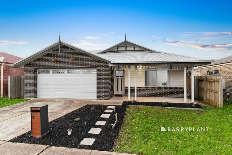 7 Tribuzi Close, Pakenham VIC 3810