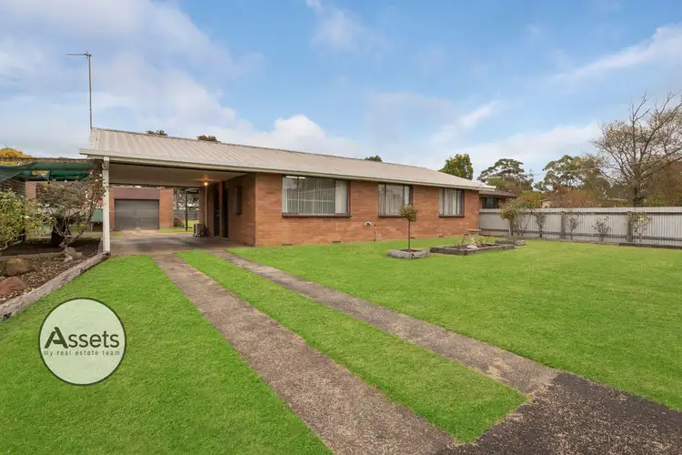 10 Letts Street, Heywood VIC 3304
