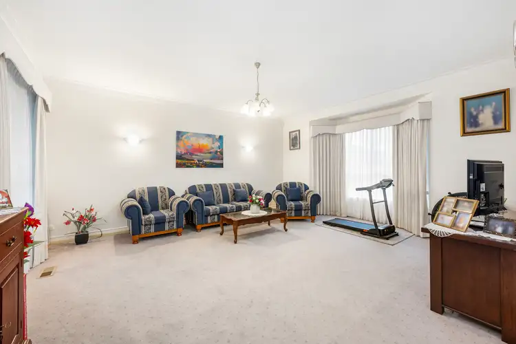 Fifth view of Homely house listing, 6 MacKenzie Close, Taylors Lakes VIC 3038