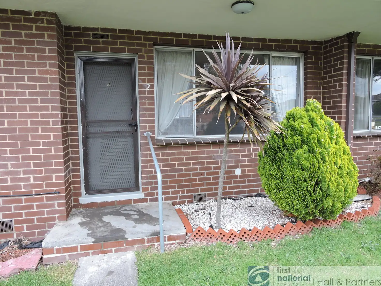 Main view of Homely unit listing, 2/33 Gladstone Road, Dandenong North VIC 3175