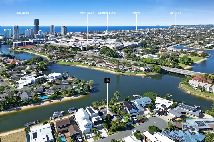 18 Maureen Court, Broadbeach Waters QLD 4218