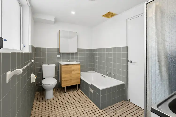 Fifth view of Homely apartment listing, 3/8 Robertson Street, Narrabeen NSW 2101