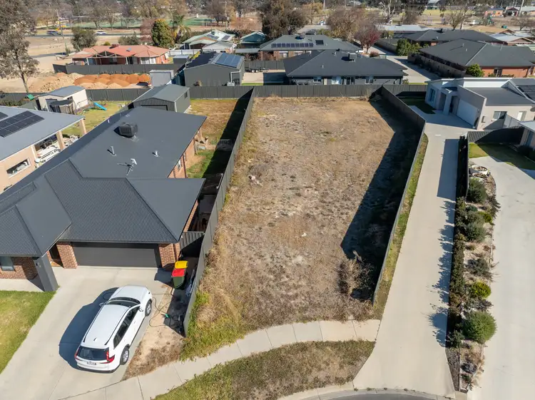 11 Cade Court, Jindera NSW 2642
