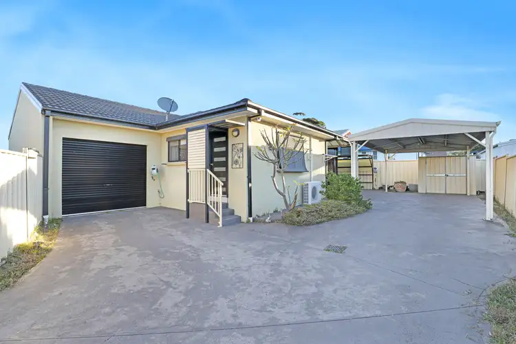 2/30 King Street, Lake Illawarra NSW 2528