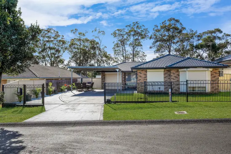 19 Nagle Crescent, Blue Haven NSW 2262