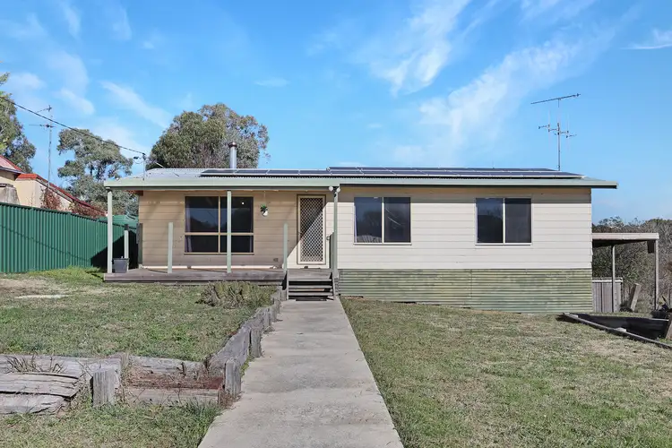 10 Wombat Street, Gunning NSW 2581