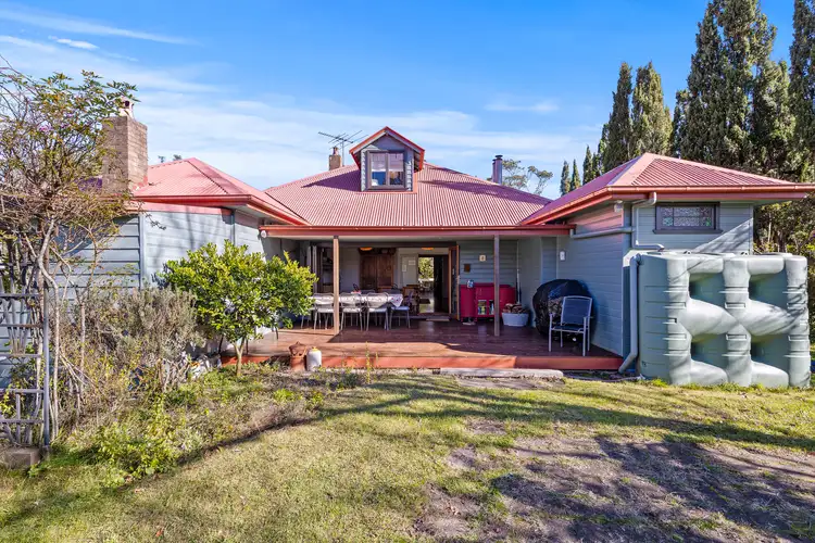 18 Valley Road, Wentworth Falls NSW 2782