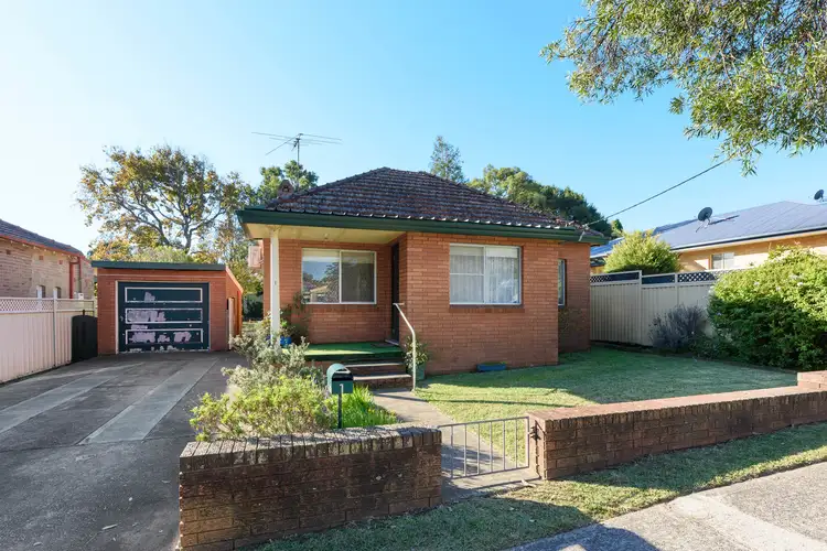 1 Leonay Street, Sutherland NSW 2232