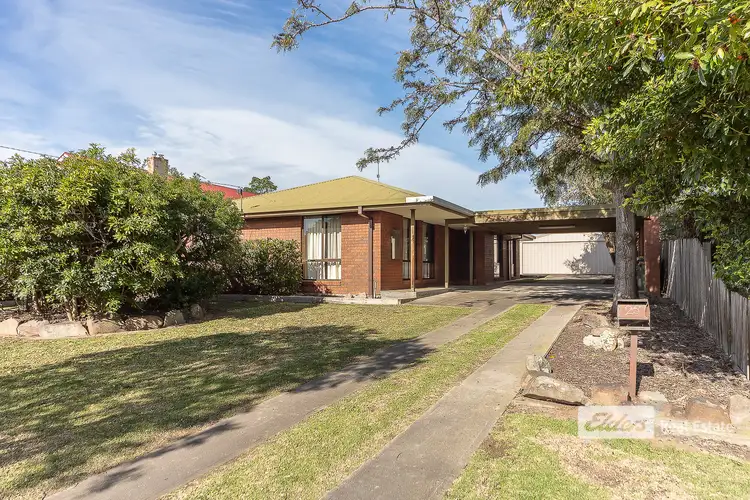 25 Ross Street
