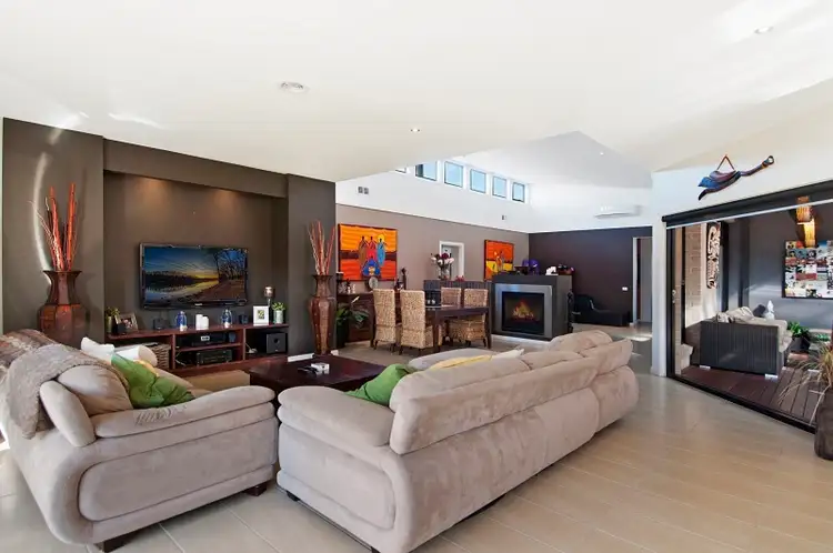 Fourth view of Homely house listing, 28 Sandarra Boulevard, Sandhurst VIC 3977