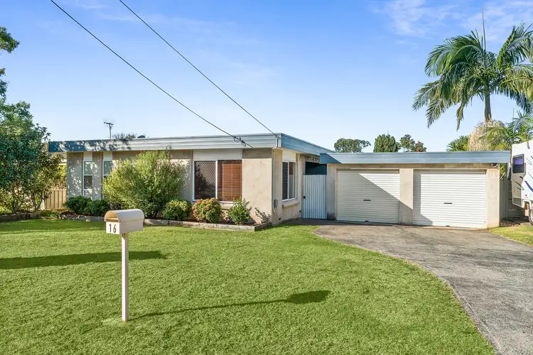 16 Gleneagle Parade, North Nowra NSW 2541
