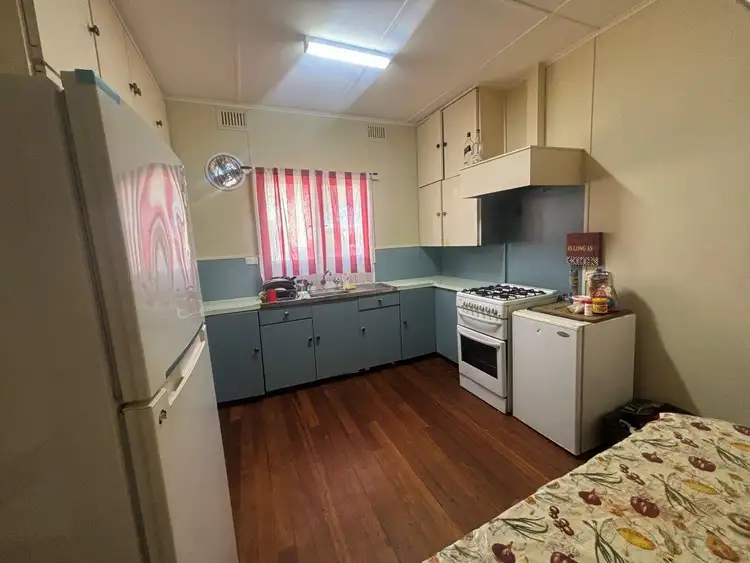 Sixth view of Homely house listing, 8 Hearne Place, Morgantown WA 6701