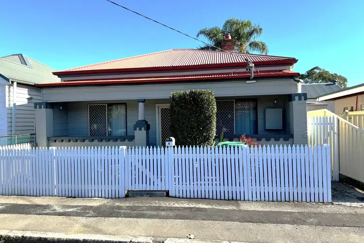 4 Phoebe Street